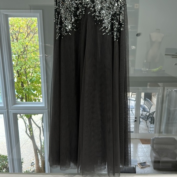 Basix Black Label Formal Gray/Silver Sheer Mesh Sequin Panel Gown - 0 - Picture 4 of 10